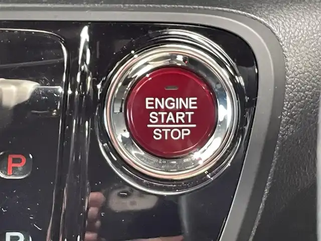 ホンダ Ｎ ＢＯＸ スラッシュ X 愛知県 2015(平27)年 6.5万km スマートブラック 純正メモリナビ/・Bluetooth/・フルセグTV/・CD/DVD/バックカメラ/ETC/オートクルーズコントロール/運転席・助手席シートヒーター/ステアリングヒーター/非接触充電/衝突軽減ブレーキ/アイドリングストップ/電子パーキング/純正フロアマット/LEDオートヘッドライト