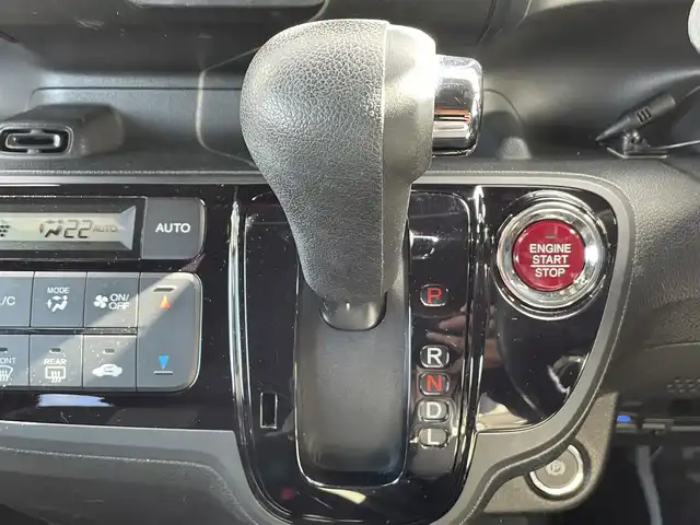 ホンダ Ｎ ＢＯＸ スラッシュ X 愛知県 2015(平27)年 6.5万km スマートブラック 純正メモリナビ/・Bluetooth/・フルセグTV/・CD/DVD/バックカメラ/ETC/オートクルーズコントロール/運転席・助手席シートヒーター/ステアリングヒーター/非接触充電/衝突軽減ブレーキ/アイドリングストップ/電子パーキング/純正フロアマット/LEDオートヘッドライト