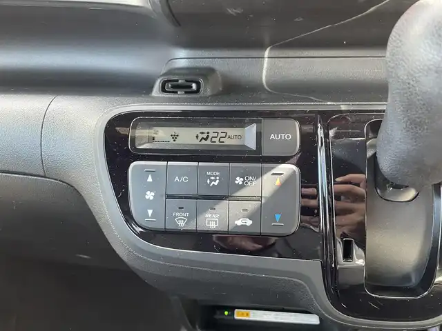 ホンダ Ｎ ＢＯＸ スラッシュ X 愛知県 2015(平27)年 6.5万km スマートブラック 純正メモリナビ/・Bluetooth/・フルセグTV/・CD/DVD/バックカメラ/ETC/オートクルーズコントロール/運転席・助手席シートヒーター/ステアリングヒーター/非接触充電/衝突軽減ブレーキ/アイドリングストップ/電子パーキング/純正フロアマット/LEDオートヘッドライト