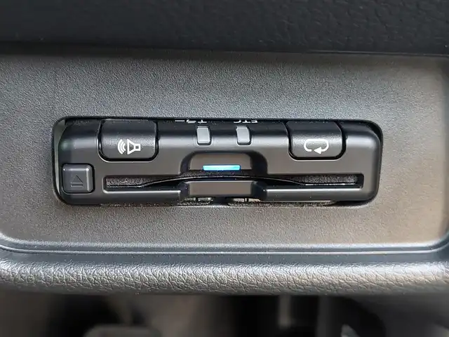 ホンダ オデッセイ ハイブリッド e:HEVアブソルート EXブラックED 東京都 2024(令6)年 0.8万km プラチナホワイトパール 純正11インチナビ/フルセグ/全方位カメラ/フリップダウンモニター/ビルトインETC/両側パワースライドドア/ワイヤレス充電/パドルシフト/レザーシート/シートヒーター/オットマン/パワーテールゲート/衝突軽減ブレーキ/レーンキープアシスト/ブラインドスポットモニター/コーナーセンサー/LEDヘッドライト