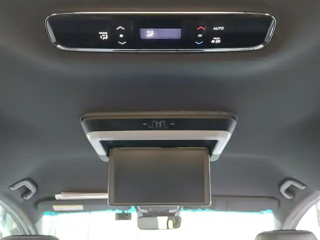 ホンダ オデッセイ ハイブリッド e:HEVアブソルート EXブラックED 東京都 2024(令6)年 0.8万km プラチナホワイトパール 純正11インチナビ/フルセグ/全方位カメラ/フリップダウンモニター/ビルトインETC/両側パワースライドドア/ワイヤレス充電/パドルシフト/レザーシート/シートヒーター/オットマン/パワーテールゲート/衝突軽減ブレーキ/レーンキープアシスト/ブラインドスポットモニター/コーナーセンサー/LEDヘッドライト