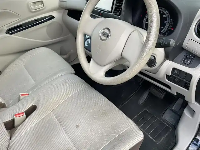 日産 デイズ ルークス S 愛知県 2018(平30)年 2.1万km ブラック ・社外メモリーナビ/・ワンセグテレビ/・CD/DVD再生機能/・AUX接続機能/・バックカメラ/・衝突軽減ブレーキ/・キーレスエントリー/・ベンチシート/・社外フロアマット