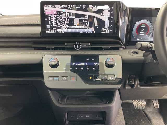 日産 セレナ e－パワー ルキシオン 道央・札幌 2023(令5)年 0.5万km 青Ⅱ ・NISSANConnectナビ/・BT&USB&フルセグTV/・HDMI&AppleCarPlay/・全方位カメラ内臓式ドライブレコーダー前後/・プロパイロット/・インテリジェントクルーズコントロール/・エマージェンシーブレーキ/・両側パワースライドドア/・レザーシート/・ステアリングスイッチ/・ヘッドアップディスプレイ/・ビルトインETC2.0/・インテリジェントルームミラー/・AC1500W/・LEDヘッドライト/・オートライト/・オートマチックハイビーム/・プッシュスタート/・スマートキー