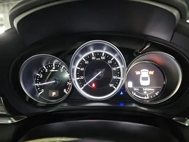 マツダ マツダ６セダン 20S ブラックトーンED 愛媛県 2021(令3)年 5.5万km スノーフレイクホワイトパールマイカ 〇純正ナビ/〇フルセグTV/〇360度ビューモニター/〇パーキングセンサー/〇BOSEサウンド/〇ETC/〇ドライブレコーダー/〇レーダークルーズコントロール/〇革巻きステアリング/〇パドルシフト/〇ステアリングヒーター/〇LEDヘッドライト/〇オートライト/〇純正19インチアルミ/〇赤革シート/〇パワーシート/〇シートヒーター/〇左右独立温度調整オートエアコン/〇スマートキー/〇禁煙車