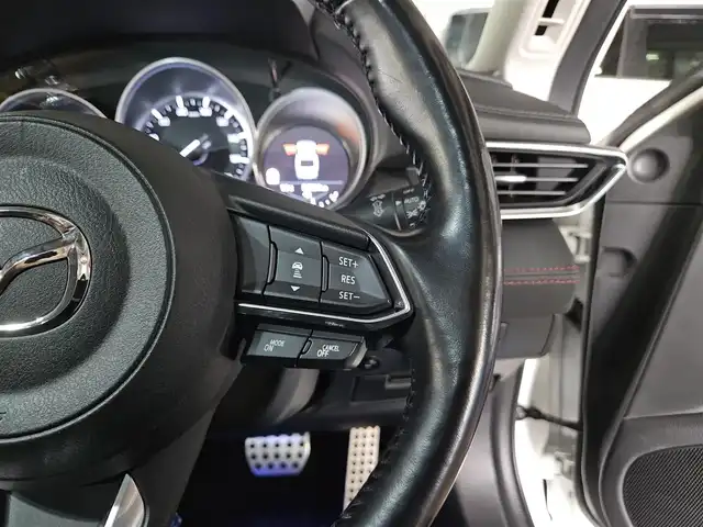 マツダ マツダ６セダン 20S ブラックトーンED 愛媛県 2021(令3)年 5.5万km スノーフレイクホワイトパールマイカ 〇純正ナビ/〇フルセグTV/〇360度ビューモニター/〇パーキングセンサー/〇BOSEサウンド/〇ETC/〇ドライブレコーダー/〇レーダークルーズコントロール/〇革巻きステアリング/〇パドルシフト/〇ステアリングヒーター/〇LEDヘッドライト/〇オートライト/〇純正19インチアルミ/〇赤革シート/〇パワーシート/〇シートヒーター/〇左右独立温度調整オートエアコン/〇スマートキー/〇禁煙車