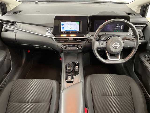 日産 ノート X FOUR 道央・札幌 2023(令5)年 7万km アルティメイトメタルシルバー ・４ＷＤ　/e-パワー/・セーフティサークル/・エマージェンシーブレーキ　/・社外メモリーナビ/・バックカメラ/・車線逸脱傾向　/・前席シートヒーター　/・ステアリングヒーター　/・Ｄ－ＭＯＤＥ　/・ETC/・オートライト　/・オートハイビーム　/・社外ドライブレコーダー　/・社外ＥＴＣ