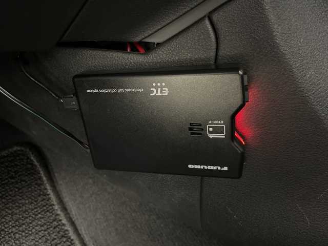 日産 ノート X FOUR 道央・札幌 2023(令5)年 7万km アルティメイトメタルシルバー ・４ＷＤ　/e-パワー/・セーフティサークル/・エマージェンシーブレーキ　/・社外メモリーナビ/・バックカメラ/・車線逸脱傾向　/・前席シートヒーター　/・ステアリングヒーター　/・Ｄ－ＭＯＤＥ　/・ETC/・オートライト　/・オートハイビーム　/・社外ドライブレコーダー　/・社外ＥＴＣ