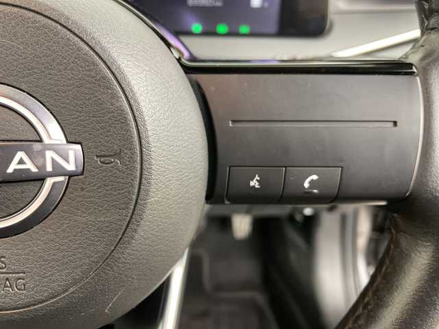 日産 ノート X FOUR 道央・札幌 2023(令5)年 7万km アルティメイトメタルシルバー ・４ＷＤ　/e-パワー/・セーフティサークル/・エマージェンシーブレーキ　/・社外メモリーナビ/・バックカメラ/・車線逸脱傾向　/・前席シートヒーター　/・ステアリングヒーター　/・Ｄ－ＭＯＤＥ　/・ETC/・オートライト　/・オートハイビーム　/・社外ドライブレコーダー　/・社外ＥＴＣ