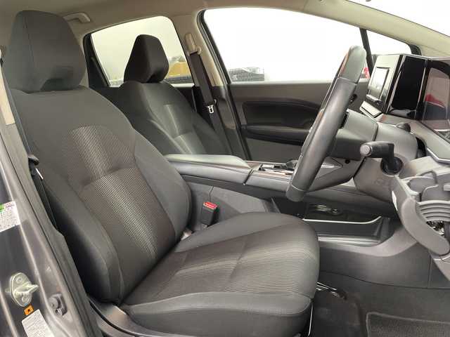 日産 ノート X FOUR 道央・札幌 2023(令5)年 7万km アルティメイトメタルシルバー ・４ＷＤ　/e-パワー/・セーフティサークル/・エマージェンシーブレーキ　/・社外メモリーナビ/・バックカメラ/・車線逸脱傾向　/・前席シートヒーター　/・ステアリングヒーター　/・Ｄ－ＭＯＤＥ　/・ETC/・オートライト　/・オートハイビーム　/・社外ドライブレコーダー　/・社外ＥＴＣ