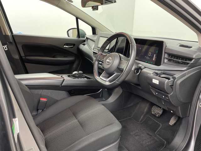 日産 ノート X FOUR 道央・札幌 2023(令5)年 7万km アルティメイトメタルシルバー ・４ＷＤ　/e-パワー/・セーフティサークル/・エマージェンシーブレーキ　/・社外メモリーナビ/・バックカメラ/・車線逸脱傾向　/・前席シートヒーター　/・ステアリングヒーター　/・Ｄ－ＭＯＤＥ　/・ETC/・オートライト　/・オートハイビーム　/・社外ドライブレコーダー　/・社外ＥＴＣ