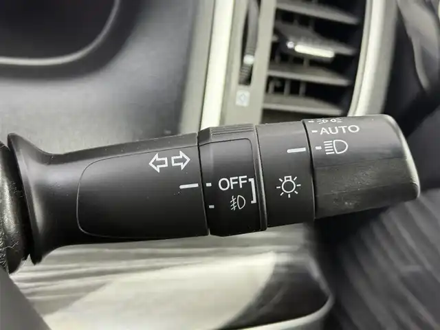 ホンダ オデッセイ ハイブリッド アブソルート・EXホンダセンジング 愛知県 2017(平29)年 4.9万km ホワイトオーキッドパール 純正ナビ/（Bluetooth/CD/DVD/SD/AM/FM）/バックカメラ/ETC/ブラインドスポットモニター/ドライブレコーダー/レザーシート/両側パワースライドドア/3列シート/オットマン/純正フロアマット/純正AW/オートライト/スマートキー/純正ナビ/（Bluetooth/CD/DVD/SD/AM/FM）/バックカメラ/ETC/ブラインドスポットモニター/ドライブレコーダー/レザーシート/3列シート/オットマン/純正フロアマット/純正AW/オートライト/スマートキー/ドアバイザー/ステアリングリモコン