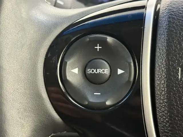 ホンダ オデッセイ ハイブリッド アブソルート・EXホンダセンジング 愛知県 2017(平29)年 4.9万km ホワイトオーキッドパール 純正ナビ/（Bluetooth/CD/DVD/SD/AM/FM）/バックカメラ/ETC/ブラインドスポットモニター/ドライブレコーダー/レザーシート/両側パワースライドドア/3列シート/オットマン/純正フロアマット/純正AW/オートライト/スマートキー/純正ナビ/（Bluetooth/CD/DVD/SD/AM/FM）/バックカメラ/ETC/ブラインドスポットモニター/ドライブレコーダー/レザーシート/3列シート/オットマン/純正フロアマット/純正AW/オートライト/スマートキー/ドアバイザー/ステアリングリモコン