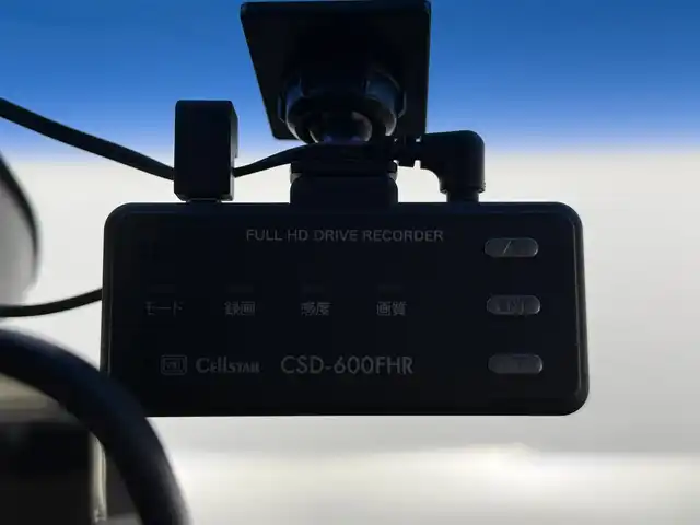 ホンダ オデッセイ ハイブリッド アブソルート・EXホンダセンジング 愛知県 2017(平29)年 4.9万km ホワイトオーキッドパール 純正ナビ/（Bluetooth/CD/DVD/SD/AM/FM）/バックカメラ/ETC/ブラインドスポットモニター/ドライブレコーダー/レザーシート/両側パワースライドドア/3列シート/オットマン/純正フロアマット/純正AW/オートライト/スマートキー/純正ナビ/（Bluetooth/CD/DVD/SD/AM/FM）/バックカメラ/ETC/ブラインドスポットモニター/ドライブレコーダー/レザーシート/3列シート/オットマン/純正フロアマット/純正AW/オートライト/スマートキー/ドアバイザー/ステアリングリモコン