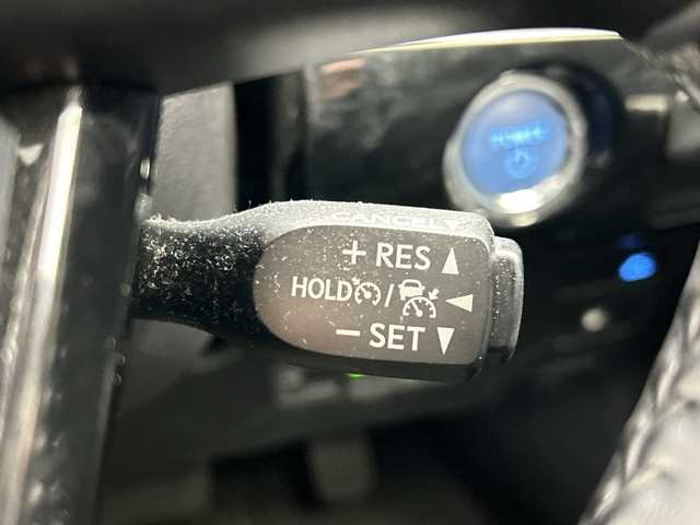 トヨタ プリウス S 栃木県 2020(令2)年 4.9万km アティチュードブラックマイカ 純正ナビ/(Bluetooth・AUX)/バックカメラ/トヨタセーフティセンス/ ・プリクラッシュセーフティ/ ・レーンキープアシスト/ ・オートクルーズコントロール/ ・オートハイビーム/前後コーナーセンサー/AC100V充電/ビルトインETC/純正アルミホイール/フロアマット/ドアバイザー/LEDヘッドライト/オートライト/スマートキー/スペアキー１本