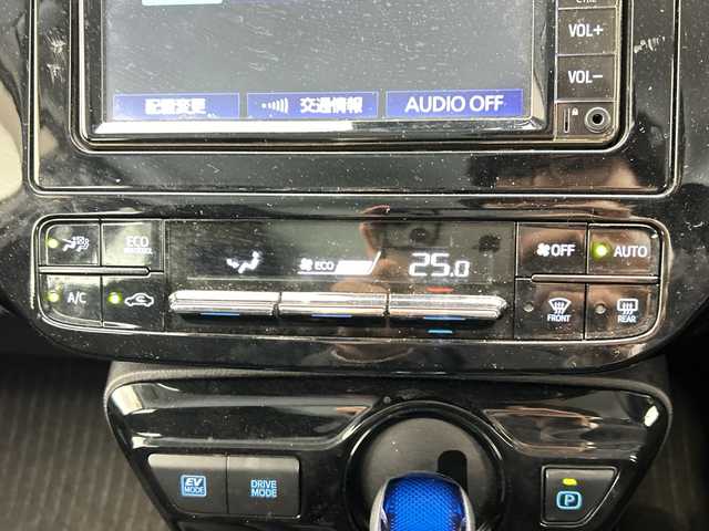 トヨタ プリウス S 栃木県 2020(令2)年 4.9万km アティチュードブラックマイカ 純正ナビ/(Bluetooth・AUX)/バックカメラ/トヨタセーフティセンス/ ・プリクラッシュセーフティ/ ・レーンキープアシスト/ ・オートクルーズコントロール/ ・オートハイビーム/前後コーナーセンサー/AC100V充電/ビルトインETC/純正アルミホイール/フロアマット/ドアバイザー/LEDヘッドライト/オートライト/スマートキー/スペアキー１本