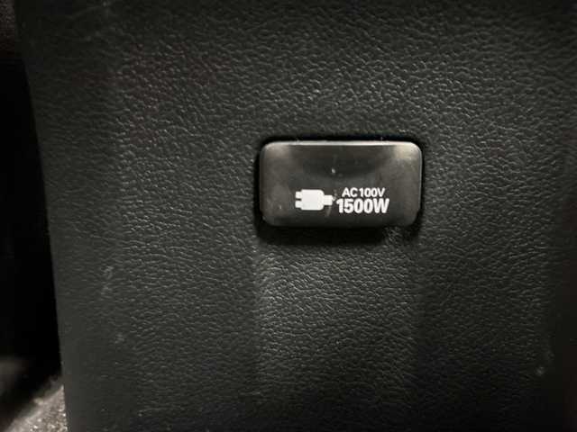 トヨタ プリウス S 栃木県 2020(令2)年 4.9万km アティチュードブラックマイカ 純正ナビ/(Bluetooth・AUX)/バックカメラ/トヨタセーフティセンス/ ・プリクラッシュセーフティ/ ・レーンキープアシスト/ ・オートクルーズコントロール/ ・オートハイビーム/前後コーナーセンサー/AC100V充電/ビルトインETC/純正アルミホイール/フロアマット/ドアバイザー/LEDヘッドライト/オートライト/スマートキー/スペアキー１本