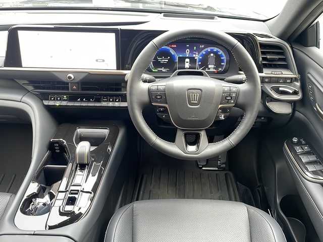 トヨタ クラウン スポーツ Z 広島県 2024(令6)年 0.8万km ブラック /登録時走行距離/　　　　　　　7683キロ/ワンオーナー/パノラマルーフ/純正ナビ/パノラミックビューモニター/地デジ/黒革シート/エアシート/パワーバックドア/モデリスタエアロ/デジタルインナーミラー/置くだけ充電/スペアキー×１/ビルトインETC/新車時整備手帳/　　【保証書】/取扱説明書/