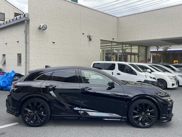 トヨタ クラウン スポーツ Z 広島県 2024(令6)年 0.8万km ブラック /登録時走行距離/　　　　　　　7683キロ/ワンオーナー/パノラマルーフ/純正ナビ/パノラミックビューモニター/地デジ/黒革シート/エアシート/パワーバックドア/モデリスタエアロ/デジタルインナーミラー/置くだけ充電/スペアキー×１/ビルトインETC/新車時整備手帳/　　【保証書】/取扱説明書/