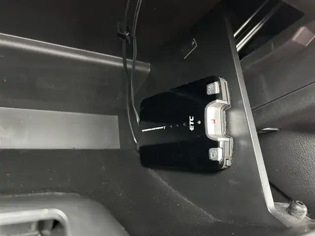 スズキ スペーシア カスタム HYBRID XS 道東・釧路十勝 2019(平31)年 6.7万km ブルーイッシュブラックパール3 4WD/両側パワースライドドア/ETC/革巻きステアリング/電動化駆動ミラー/純正15インチアルミホイール/プッシュスタート/バックカメラ/SDナビ/　（CD/SD/BT）/フルセグTV/レーダーブレーキ/ハーフレザーシート/シートヒーター/（前席のみ）/LEDオートライト/フロントフォグ/ミラーヒーター/コーナーセンサー/ウィンカーミラー/スマートキー/純正ドアバイザー/アイドリングストップ/レーンキープアシスト/衝突軽減システム/横滑り防止装置
