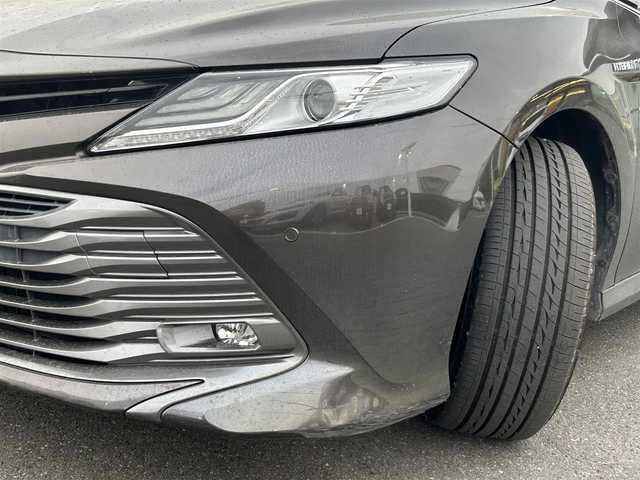 トヨタ カムリ G レザーパッケージ 佐賀県 2017(平29)年 3.3万km グラファイトM 純正SDナビ(フルセグTV/CD/DVD/BT)/バックモニター/トヨタセーフティー/コーナーセンサー/レーダークルーズコントロール/D/N席パワーシート/シートヒーター/ミラーヒーター/オートホールド/ドライブレコーダー/ETC/BSM/USBポート/純正フロアマット/純正LEDヘッドライト/純正18インチアルミホイール