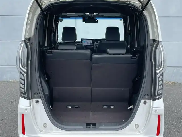 ホンダ Ｎ ＢＯＸ カスタム G L ターボ ホンダセンシング 千葉県 2019(令1)年 5.8万km プラチナホワイトパール ターボ/純正9インチメモリナビ/(CD/DVD/BT/フルセグTV)/バックカメラ/両側パワースライドドア/ハーフレザーシート/ホンダセンシング/スマートキー/プッシュスタート/ETC/電格ミラー/ウィンカーミラー/オートライト/フォグランプ/LEDヘッドライト/レーダークルーズコントロール/クリアランスソナー /革巻きステアリング/ステアリングスイッチ/純正15インチアルミホイール/ドアバイザー/フロアマット