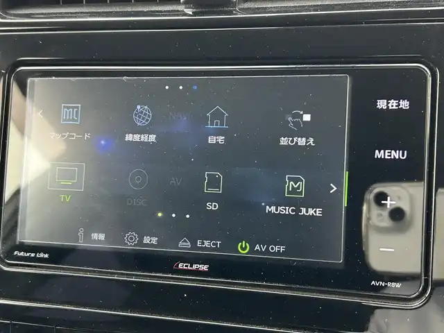 トヨタ プリウス Sセーフティプラス 愛媛県 2018(平30)年 5.4万km アティチュードブラックマイカ 社外ナビ/（フルセグTV/DVD/BT）/バックカメラ/衝突軽減ブレーキ/レーダークルーズコントロール/レーンキープアシスト/ETC/ドライブレコーダー/LEDオートライト/フォグランプ/社外17インチAW/クリアランスソナー/革巻きステアリング/ステアリングスイッチ/フロント/サイド/リアスポイラー/社外フロアマット