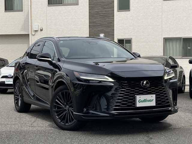レクサス ＲＸ 350 バージョンL 兵庫県 2023(令5)年 1.2万km グラファイトブラックガラスフレーク ワンオーナー/純正ナビ/フルセグTV/Bluetooth/FM/AM/USB/ビルトインETC2.0/パノラミックビューモニター/プリクラッシュセーフティ/レーンディパーチャーアラート/レーダークルーズコントロール/レーンチェンジアシスト/ブラインドスポットモニター/オートマチックハイビーム/ヘッドアップディスプレイ/パーキングサポートブレーキ/F/R クロストラフィックアラート/パワーバックドア/サンルーフ/F/R クリアランスソナー/インテリジェントルームミラー/全席シートヒーター・エアーシート/D/N パワーシート/ステアリングヒーター/ステアリングスイッチ/パドルシフト/LEDヘッドライト/フォグランプ/オートライト/プッシュスタート/ルーフレール/電格ミラー/純正フロアマット/スペアキー1本/新車時保証書/取扱説明書