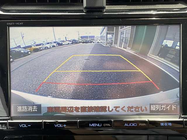 トヨタ プリウス Sセーフティプラス 岐阜県 2017(平29)年 4.3万km ホワイトパールクリスタルシャイン ワンオーナー/メモリナビ(DSZT-YC4T)/9インチSDナビ/フルセグテレビ/Bluetooth接続可/DVD再生/バックカメラ/パワーバックドア/クルーズコントロール/ETC/プッシュスタート