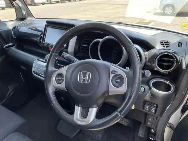 ホンダ Ｎ ＢＯＸ カスタム G ターボ Aパッケージ 新潟県 2014(平26)年 7.4万km プレミアムホワイトパール 社外メモリナビ/フルセグ/　CD/DVD/Bluetooth/バックカメラ/両側パワースライドドア/スマートキー×２/クルーズコントロール/衝突被害軽減ブレーキ/横滑り防止装置/プッシュスタート/キセノンヘッドライト/オートライト/フォグランプ/電動格納式ミラー/ETC