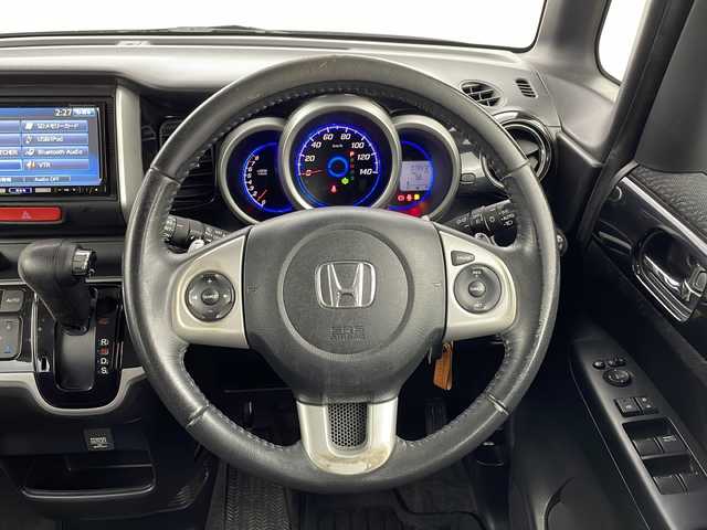 ホンダ Ｎ ＢＯＸ カスタム G ターボ Aパッケージ 新潟県 2014(平26)年 7.4万km プレミアムホワイトパール 社外メモリナビ/フルセグ/　CD/DVD/Bluetooth/バックカメラ/両側パワースライドドア/スマートキー×２/クルーズコントロール/衝突被害軽減ブレーキ/横滑り防止装置/プッシュスタート/キセノンヘッドライト/オートライト/フォグランプ/電動格納式ミラー/ETC
