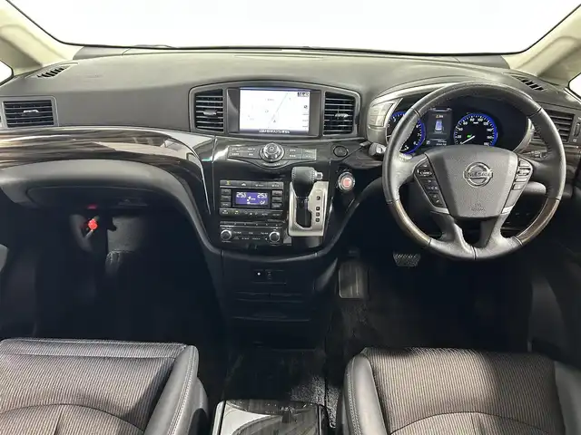 日産 エルグランド 350HWS アーバンクロム 山口県 2018(平30)年 2万km ブリリアントホワイトパール 純正ＨＤＤナビ（CD/Bluetooth）/純正18インチアルミホイール/純正フリップダウンモニター/全方位カメラ/両側パワースライドドア/衝突軽減システム/レーダークルーズコントロール/クリアランスソナー/HIDヘッドライト/オートライト/フォグランプ/電動リアゲート/プッシュスタート/スマートキー/ビルトインETC