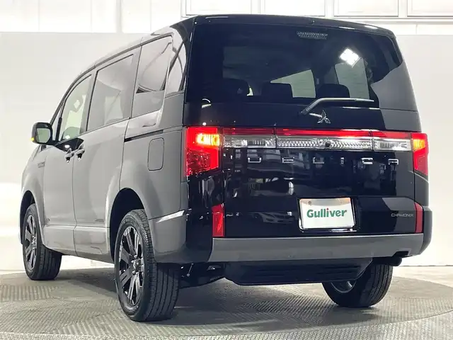 三菱 デリカＤ：５ シャモニー 大阪府 2025(令7)年 0.1万km未満 黒 登録済未使用車 ALPINEナビ(フルセグ/DVD再生/Bluetooth) 360カメラ 後席モニター シートヒーター ステアリングヒーター 電動リアゲート 衝突軽減 レーダーC BSM ４WD