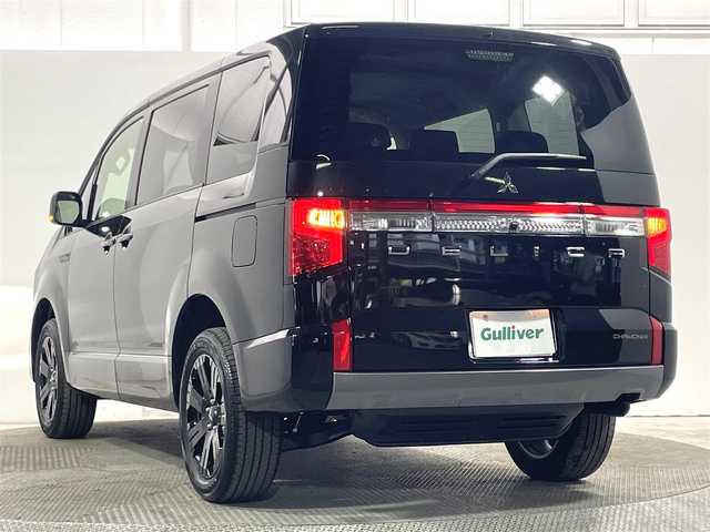 三菱 デリカＤ：５ シャモニー 大阪府 2025(令7)年 0.1千km 黒 登録済未使用車 ALPINEナビ(フルセグ/DVD再生/Bluetooth) 360カメラ 後席モニター シートヒーター ステアリングヒーター 電動リアゲート 衝突軽減 レーダーC BSM ４WD