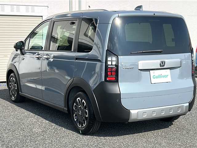 ホンダ フリード クロスター 千葉県 2025(令7)年 0.1万km未満 ソニックグレーパール １０型ナビ　バックカメラ　フルセグＴＶ　両側パワースライドドア　シートヒーター　レーダークルーズ ＬＥＤライト　オートライト　１５ＡＷ　コーナーセンサー　ブレーキホールド スマートキ ホンダセンシング