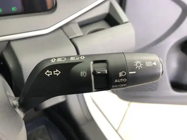 日産 ノート オーテック クロスオーバーFOUR 愛知県 2022(令4)年 2.3万km ピュアホワイトパール 純正9インチナビ/全方位カメラ/プロパイロット/ブラインドスポットモニター/置くだけ充電/ステアリングヒーター/レザーシート/シートヒーター/フルセグTV/テレビキャンセラー/ETC2.0/USB端子入力/ドアバイザー/オートライト/オートマチックハイビーム/ソナー/純正LEDライト/純正AW