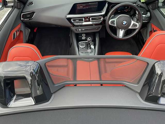 ＢＭＷ ＢＭＷ Ｚ４ sDrive20i Mスポーツ 大阪府 2023(令5)年 2.9万km アルピンホワイトⅢ ワンオーナー/純正メモリナビ/・AM/FM/CD/DVD/Bluetooth/・ワンセグテレビ/ETC/ドライブレコーダー/クルーズコントロール/衝突軽減ブレーキ/ブラインドスポットモニター/横滑り防止装置/盗難防止装置/コーナーセンサー/パワーシート（D席）/シートヒーター（D席+N席）/LEDヘッドライト/オートマチックハイビーム/オートライト/オートエアコン/プッシュスタートボタン/ステアリングリモコン/革巻きステアリング/純正18インチアルミホイール/12V充電器/USBジャック/保証書/取扱説明書