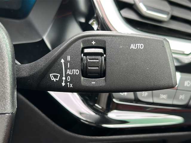 ＢＭＷ ＢＭＷ Ｚ４ sDrive20i Mスポーツ 大阪府 2023(令5)年 2.9万km アルピンホワイトⅢ ワンオーナー/純正メモリナビ/・AM/FM/CD/DVD/Bluetooth/・ワンセグテレビ/ETC/ドライブレコーダー/クルーズコントロール/衝突軽減ブレーキ/ブラインドスポットモニター/横滑り防止装置/盗難防止装置/コーナーセンサー/パワーシート（D席）/シートヒーター（D席+N席）/LEDヘッドライト/オートマチックハイビーム/オートライト/オートエアコン/プッシュスタートボタン/ステアリングリモコン/革巻きステアリング/純正18インチアルミホイール/12V充電器/USBジャック/保証書/取扱説明書