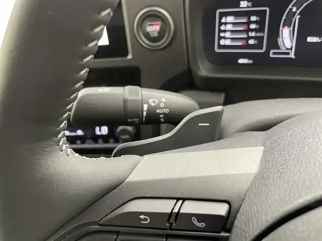 トヨタ ＧＲヤリス RZ ハイパフォーマンス 愛知県 2025(令7)年 0.5万km プラチナホワイトパールマイカ カーボンルーフ　/ナビパッケージ/JBLサウンド/ワンオーナー　/8インチディスプレイオーディオ　/バックカメラ　/ＥＴＣ２．０　/パドルシフト　/追従クルコン　/前後ドラレコ　/タイプＣ　/ＢＳＭ　/シートヒーター　/ステアヒーター　/ハーフレザー　