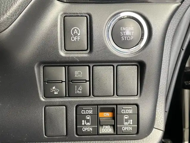 トヨタ ノア Si ダブルバイビーⅡ 大分県 2020(令2)年 6.5万km ブラック モデリスタエアロ/純正９インチナビ(CD/DVD/フルセグ/Bluetooth)/後席モニター/ＥＴＣ/両側電動ドア/ハーフレザーシート/バックカメラ/LEDライト/オートライト/オートハイビーム/クリアランスソナー/クルーズコントロール/レーンキープアシスト/横滑り防止装置/衝突軽減システム/プッシュスタート/ビルトインETC/スマートキー×2