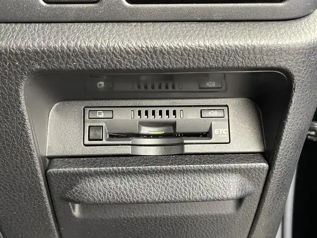 トヨタ ノア Si ダブルバイビーⅡ 大分県 2020(令2)年 6.5万km ブラック モデリスタエアロ/純正９インチナビ(CD/DVD/フルセグ/Bluetooth)/後席モニター/ＥＴＣ/両側電動ドア/ハーフレザーシート/バックカメラ/LEDライト/オートライト/オートハイビーム/クリアランスソナー/クルーズコントロール/レーンキープアシスト/横滑り防止装置/衝突軽減システム/プッシュスタート/ビルトインETC/スマートキー×2