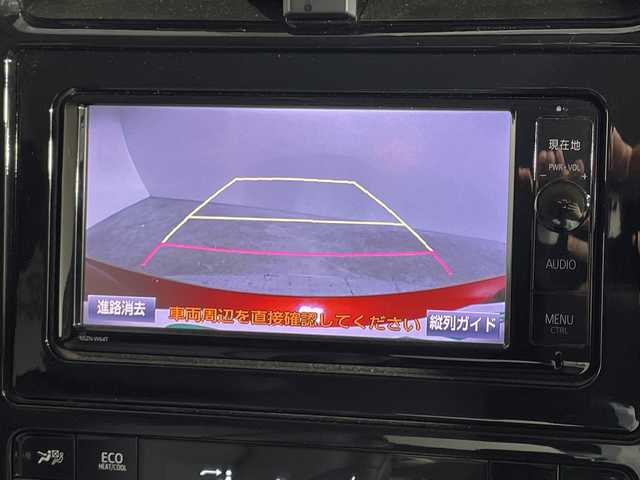 トヨタ プリウス S ツーリングセレクション 神奈川県 2016(平28)年 5.7万km エモーショナルレッド 純正7型SDナビゲーション/フルセグ　Bluetooth　AM　FM　HDMI　CD　DVD　SDREC　USB/バックカメラ/セーフティセンス/ITSコネクト/プリクラッシュセーフティシステム/レーンディパーチャーアラート/レーダークルーズコントロール/ふらつき警報/前席シートヒーター/ブラック合皮シート/合皮巻ステアリング/ビルトインETC/ドライブモード/LEDヘッドライト/オートライト/オートマチックハイビーム/スマートキー/プッシュスタート/純正17インチアルミホイル