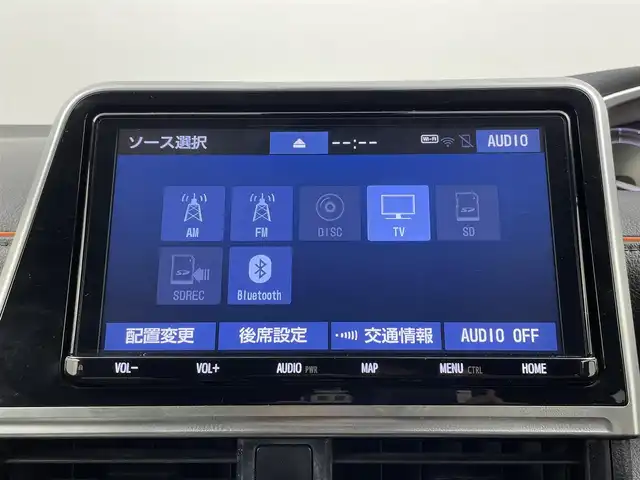 トヨタ シエンタ ハイブリッド G クエロ 大分県 2019(平31)年 5.1万km ホワイトパールクリスタルシャイン トヨタセーフティセンス/純正9インチナビ/フルセグ/DVD/Bluetooth/純正フリップダウンモニター/バックカメラ/スマートキー×2ケ/両側パワースライドドア/前席シートヒーター/ステアリングヒーター/オートLEDヘッドライト/前後ソナー/クルーズコントロール/ビルトインETC/USB電源/前後2カメラドライブレコーダー/保証書/取説