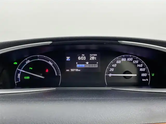 トヨタ シエンタ ハイブリッド G クエロ 大分県 2019(平31)年 5.1万km ホワイトパールクリスタルシャイン トヨタセーフティセンス/純正9インチナビ/フルセグ/DVD/Bluetooth/純正フリップダウンモニター/バックカメラ/スマートキー×2ケ/両側パワースライドドア/前席シートヒーター/ステアリングヒーター/オートLEDヘッドライト/前後ソナー/クルーズコントロール/ビルトインETC/USB電源/前後2カメラドライブレコーダー/保証書/取説