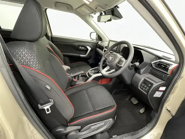 トヨタ ライズ G 熊本県 2020(令2)年 3万km ナチュラルベージュマイカM 4WD/ワンオーナー/スマートアシスト/・衝突回避支援ブレーキ/・車線逸脱抑制制御機能/・先行車発進お知らせ機能/・標識認識機能/・コーナーセンサー/・パノラミックビューモニター/純正7インチナビ【NSCN-W68】/（CD/ワンセグTV/BT）/シートヒーター（D・N席）/ビルトインETC/アイドリングストップ/ドライブレコーダー（F・R）/横滑り防止/ステアリングスイッチ/オートライト/スマートキー/プッシュスタート/純正フロアマット/純正16インチAW/電動格納ミラー/ドアバイザー