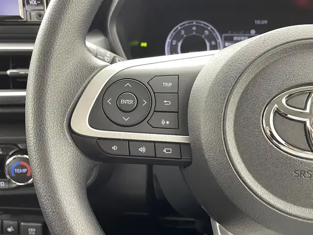 トヨタ ライズ G 熊本県 2020(令2)年 3万km ナチュラルベージュマイカM 4WD/ワンオーナー/スマートアシスト/・衝突回避支援ブレーキ/・車線逸脱抑制制御機能/・先行車発進お知らせ機能/・標識認識機能/・コーナーセンサー/・パノラミックビューモニター/純正7インチナビ【NSCN-W68】/（CD/ワンセグTV/BT）/シートヒーター（D・N席）/ビルトインETC/アイドリングストップ/ドライブレコーダー（F・R）/横滑り防止/ステアリングスイッチ/オートライト/スマートキー/プッシュスタート/純正フロアマット/純正16インチAW/電動格納ミラー/ドアバイザー
