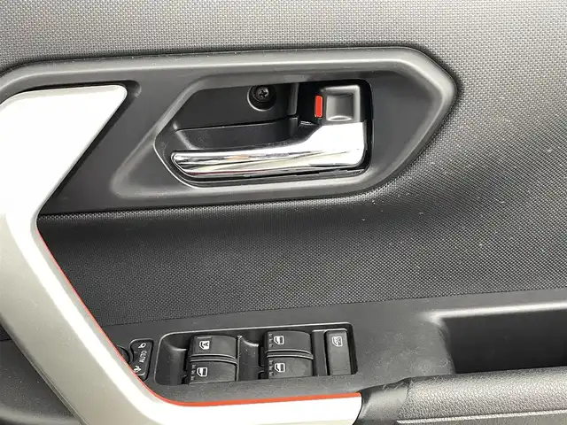 トヨタ ライズ G 熊本県 2020(令2)年 3万km ナチュラルベージュマイカM 4WD/ワンオーナー/スマートアシスト/・衝突回避支援ブレーキ/・車線逸脱抑制制御機能/・先行車発進お知らせ機能/・標識認識機能/・コーナーセンサー/・パノラミックビューモニター/純正7インチナビ【NSCN-W68】/（CD/ワンセグTV/BT）/シートヒーター（D・N席）/ビルトインETC/アイドリングストップ/ドライブレコーダー（F・R）/横滑り防止/ステアリングスイッチ/オートライト/スマートキー/プッシュスタート/純正フロアマット/純正16インチAW/電動格納ミラー/ドアバイザー