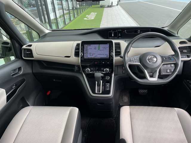 日産 セレナ ハイウェイスター G 愛知県 2016(平28)年 7.7万km ダイヤモンドブラック プロパイロット/純正8型ナビ/フリップダウンモニター/全方位カメラ/両側パワースライドドア/寒冷地仕様/衝突軽減システム/バックカメラ/ハンズフリースライドドア/コーナーセンサー/純正アルミホイール/LEDヘッドライト/インテリジェントミラー/リアオートエアコン/レーンキープアシスト/ETC/ステアリングスイッチ/スマートキー/プッシュスタート