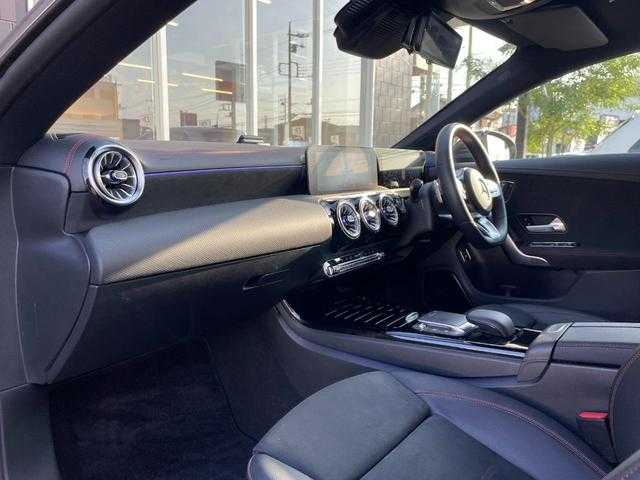 メルセデス・ベンツ ＣＬＡ２００ｄ Sブレーク AMGライン 埼玉県 2021(令3)年 1.9万km マウンテングレー 黒ハーフレザーシート /レーダーセーフティパッケージ /アドバンスドパッケージ /純正ナビ /360度カメラ /フルセグTV /アンビエントライト /ヘッドアップディスプレイ /パワーシート/シートヒーター /パワーバックドア /ドライブレコーダー /ETC