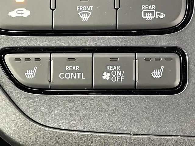 ホンダ ステップワゴン スパーダ eHEV 群馬県 2025(令7)年 0.1千km プラチナホワイトパール 登録済み未使用車　純正11.4インチナビ　バックカメラ　衝突軽減　両側パワースライドドア　BSM　アダプティブクルーズコントロール　レーンアシスト　パワーリアゲート　オットマン　シートヒーター　禁煙車