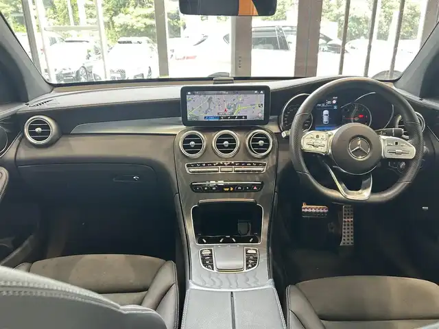メルセデス・ベンツ ＧＬＣ２２０ d 4マチック クーペ AMGライン 大阪府 2022(令4)年 1.4万km ダイヤモンドホワイト レーダーセーフティP/サンルーフ/ハーフレザー/メモリ付きパワーシート/シートヒーター/ACC/純正ナビ/TV/360度カメラ/applecarplay/純正19インチAW/LEDヘッドライト/アンビエントライト/電動リアゲート/ブラインドスポット/クリアランスソナー/パドルシフト/ETC/ドラレコ